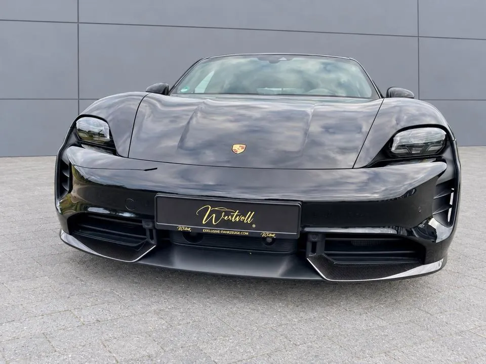 Porsche Taycan Turbo