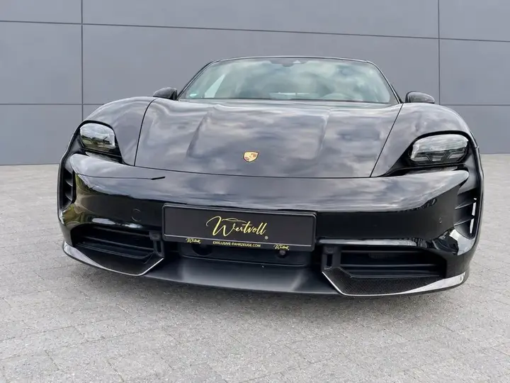 Porsche Taycan Turbo