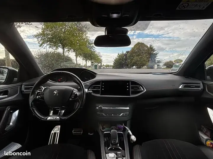 Peugeot 308 2018 photo 3