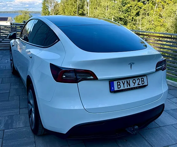 Tesla Model Y 2023 photo 4
