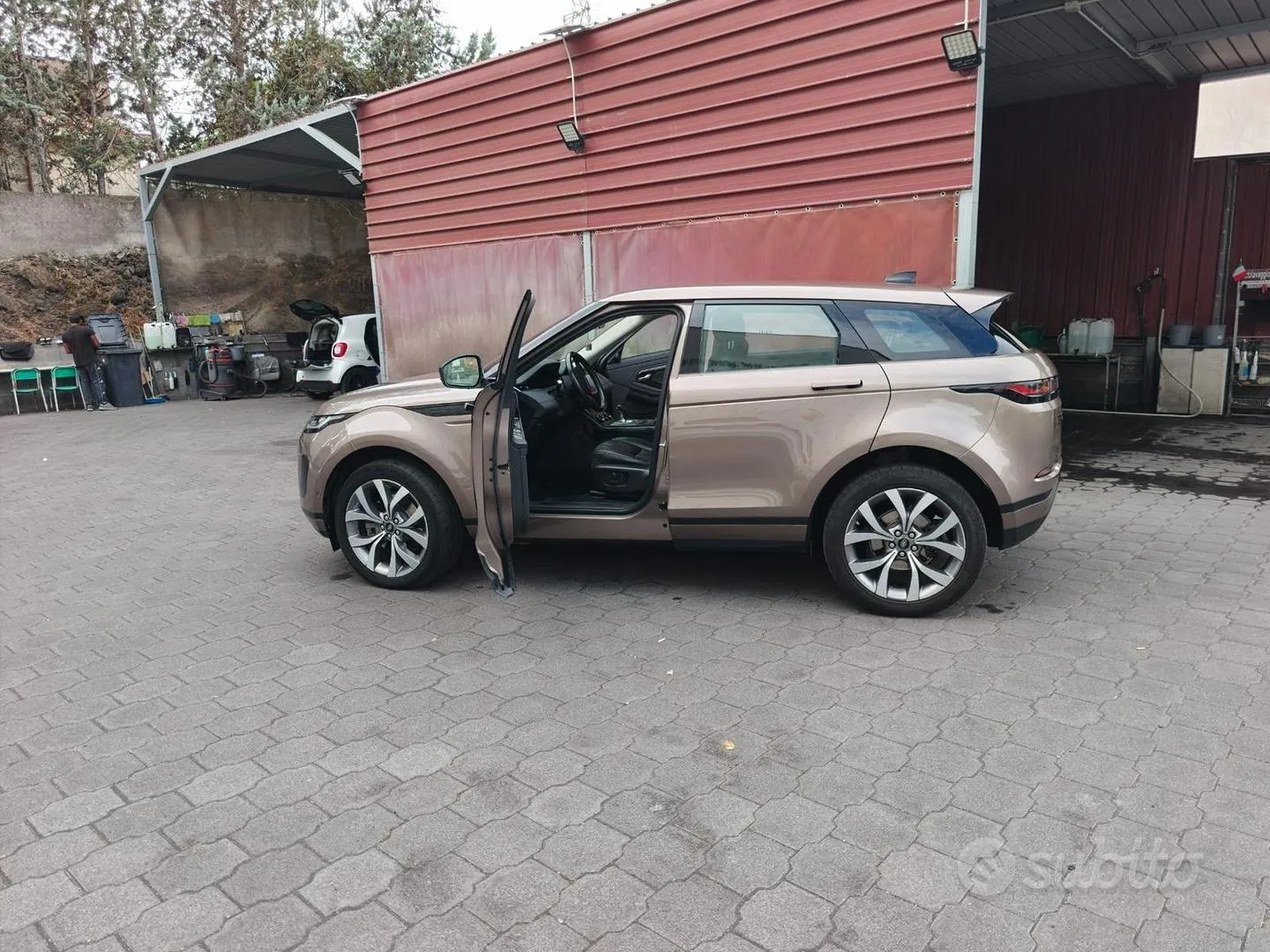 Land Rover Range Rover Evoque 2020 photo 2