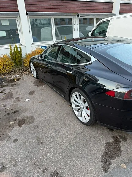 Tesla Model S 2015 photo 3