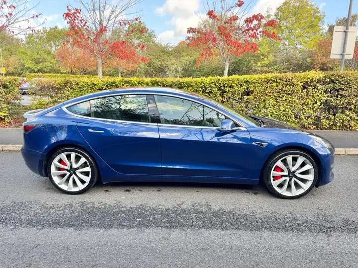 Tesla Model 3 2019 photo 2