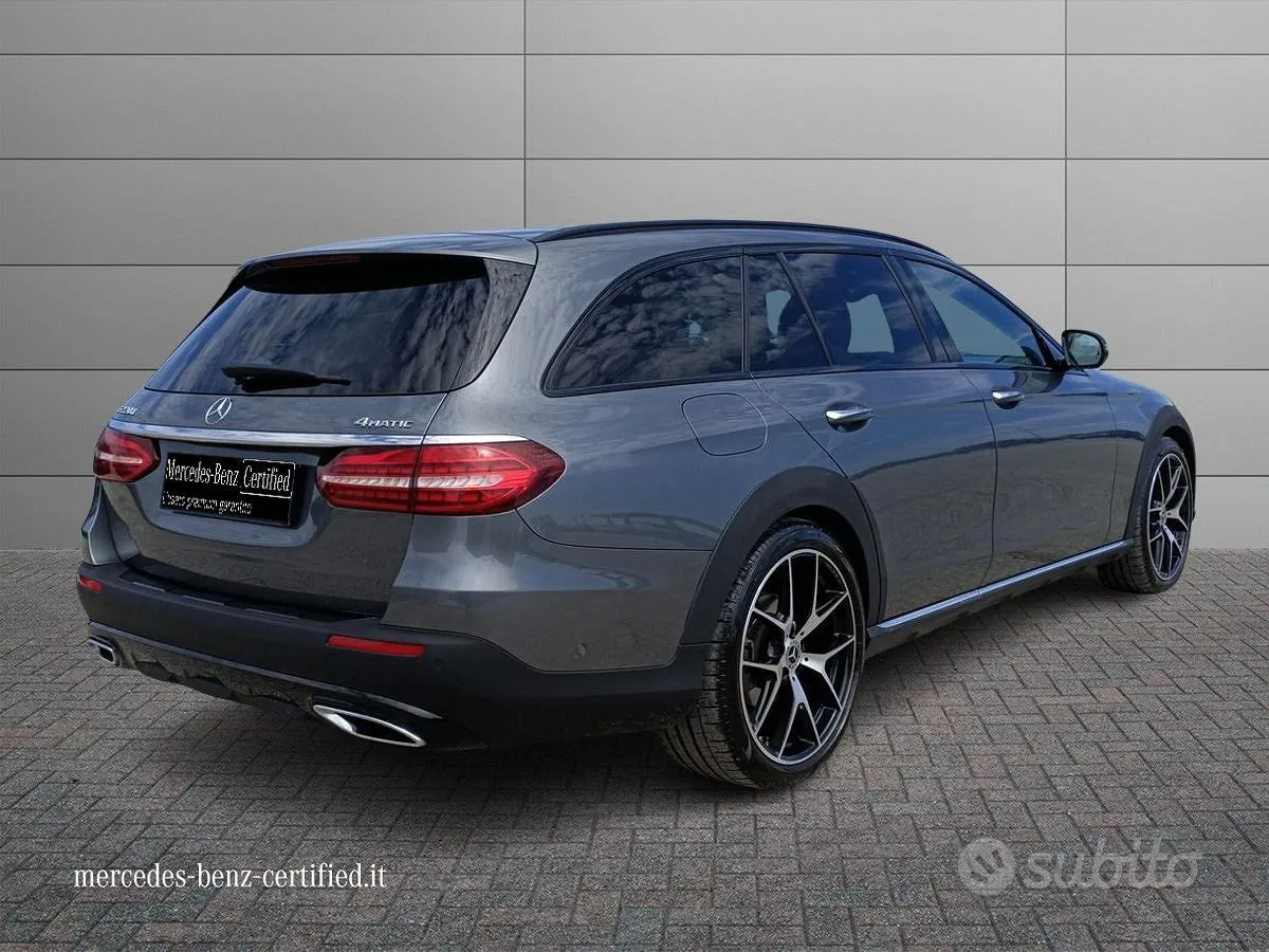 Mercedes-Benz E-Class 2023 photo 2