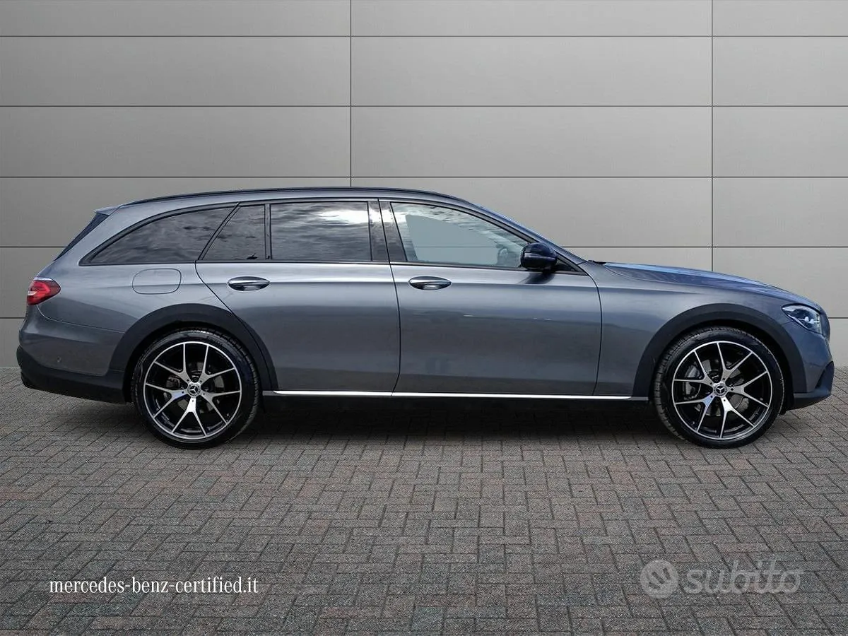 Mercedes-Benz E-Class 2023 photo 5