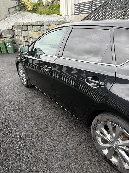 Toyota Auris 2015 photo 3