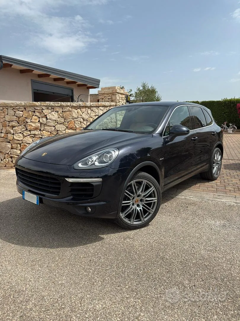 Porsche Cayenne 2015 photo 2