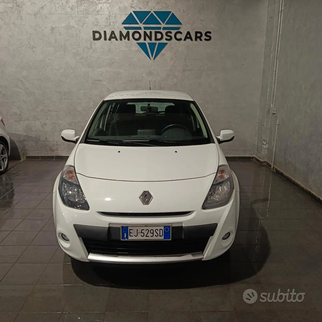 Renault Clio 2011 photo 3