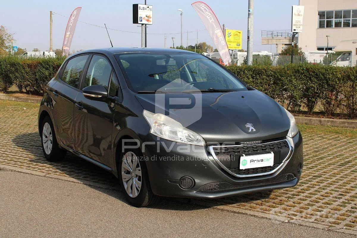 Peugeot 208 2013 photo 3