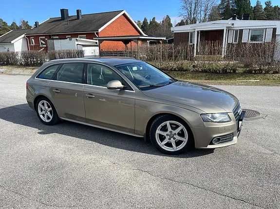 Audi A4 2009 photo 2