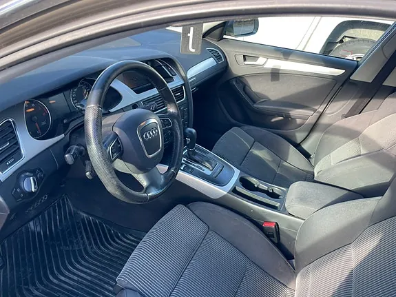 Audi A4 2009 photo 4