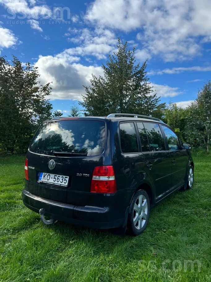 Volkswagen Touran 2005 photo 3