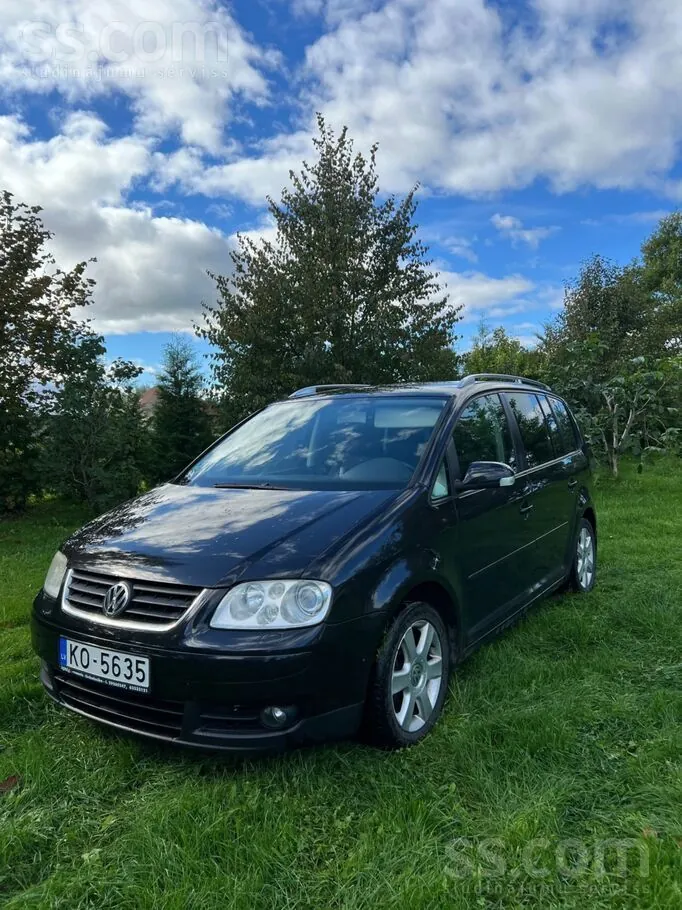 Volkswagen Touran 2005 photo 2