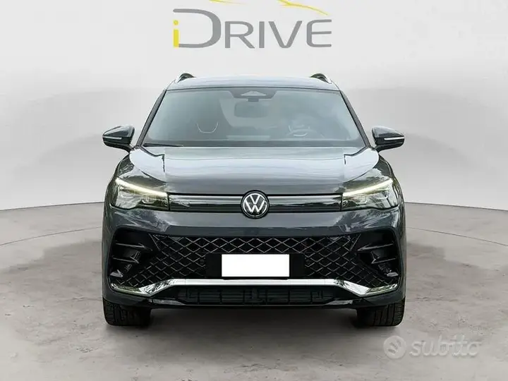 Volkswagen Tiguan 2024 photo 2
