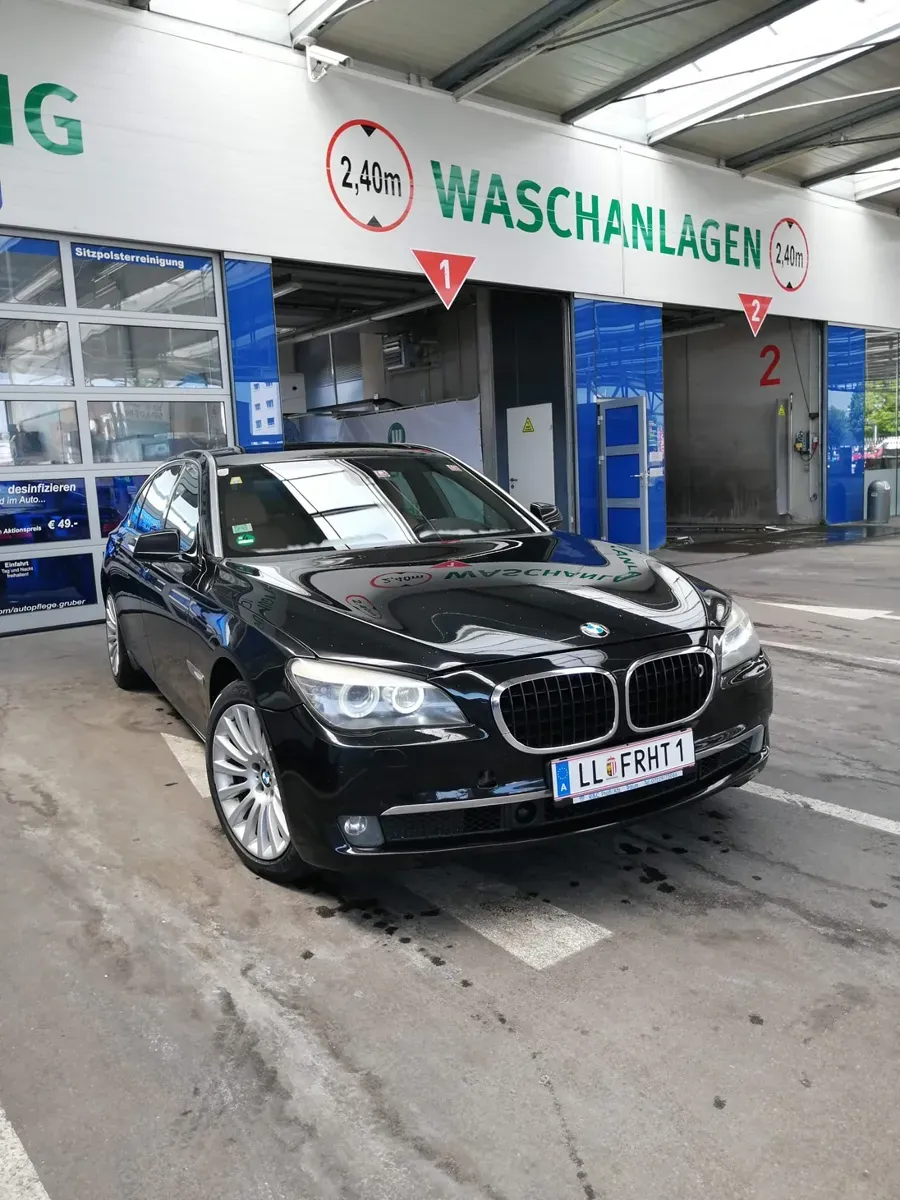 BMW 750Li 2009 photo 3