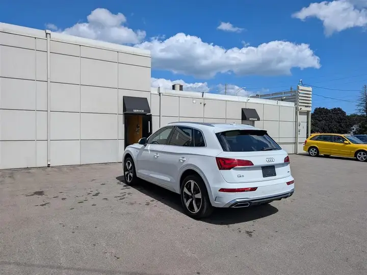 Audi Q5 2023 photo 3