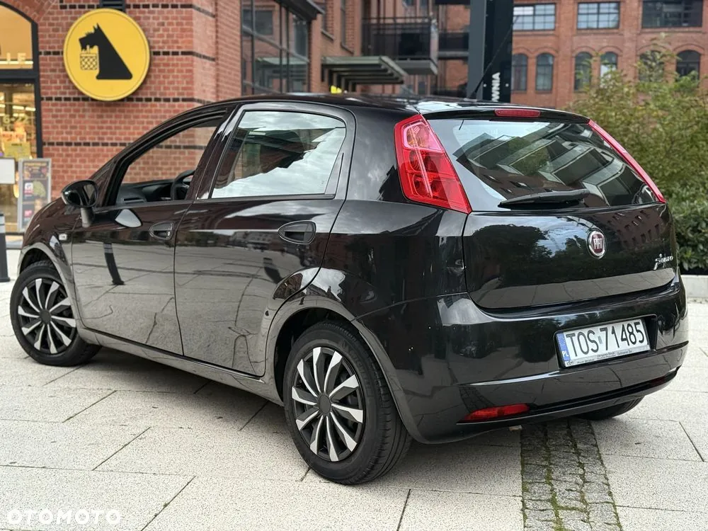 Fiat Grande Punto 2013 photo 4