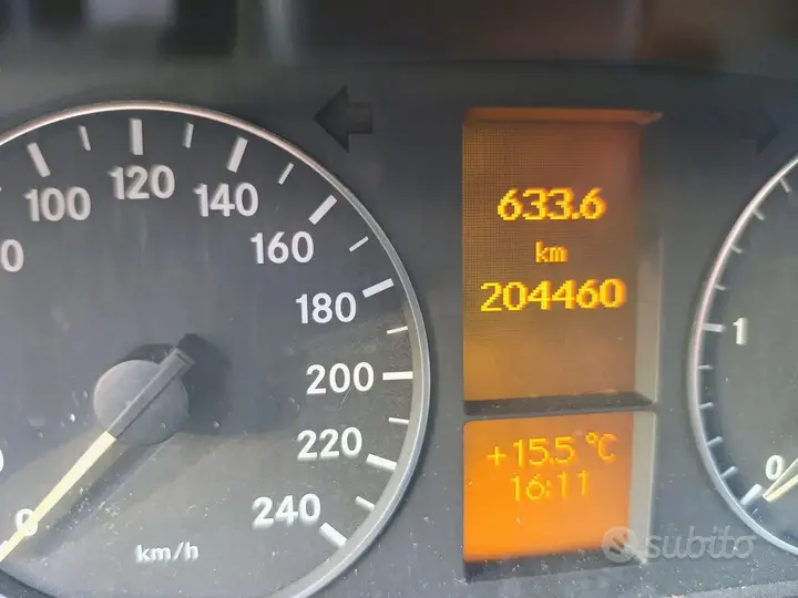 Mercedes-Benz A 2012 photo 5