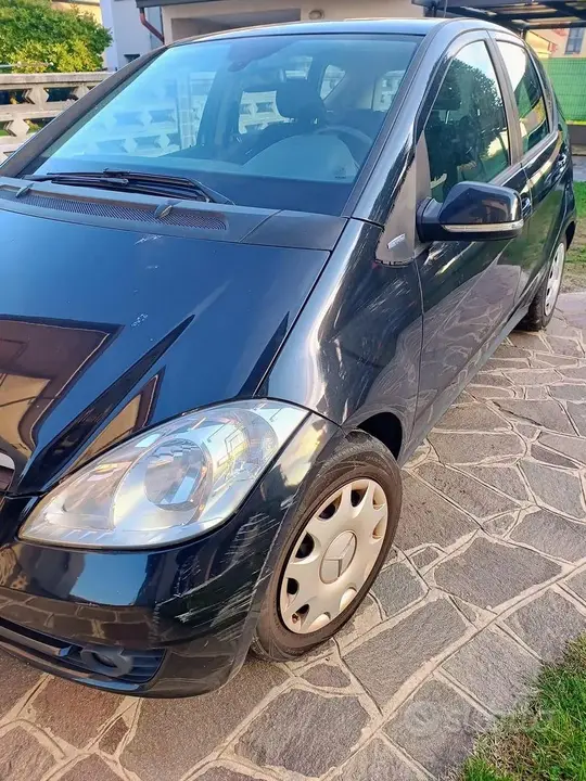 Mercedes-Benz A 2012 photo 2