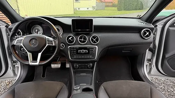 Mercedes-Benz A180 2013 photo 5