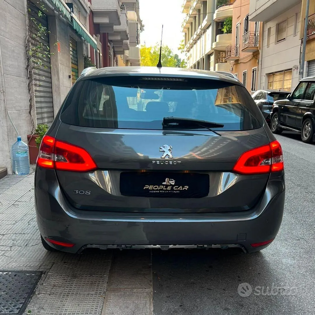 Peugeot 308 2019 photo 3