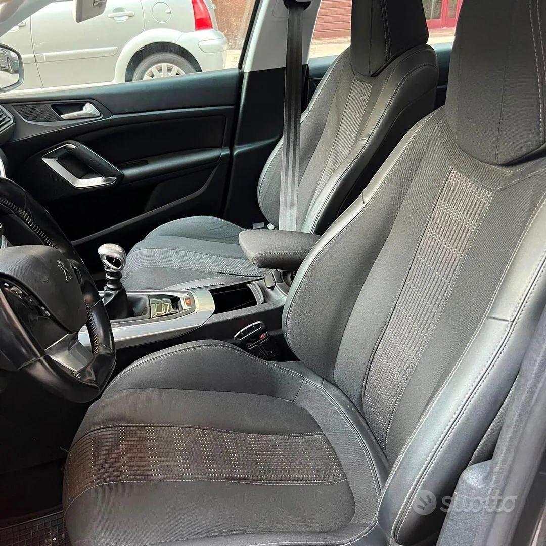 Peugeot 308 2019 photo 5