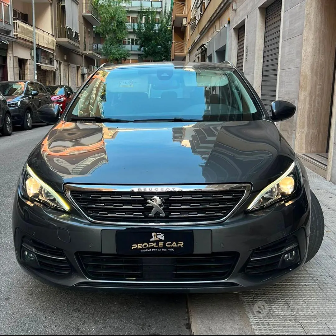 Peugeot 308 2019 photo 2