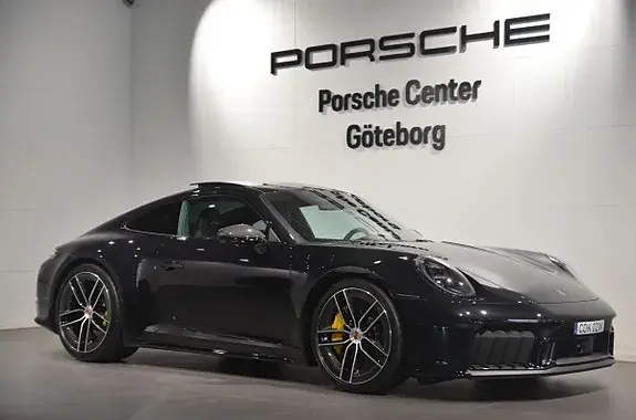 Porsche 911 Carrera 4 Gts