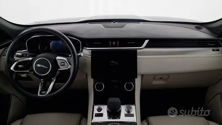 Jaguar F-Pace 2022 photo 4