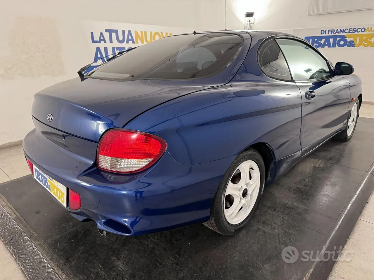 Hyundai Coupe 2000 photo 4