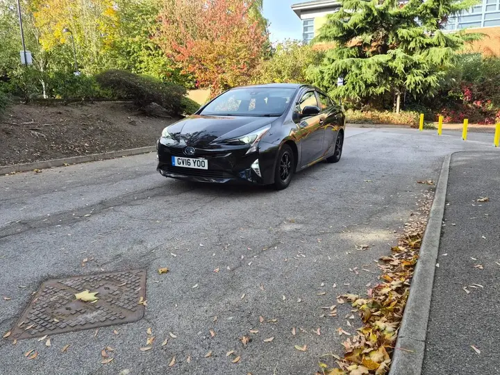 Toyota Prius 2016 photo 3