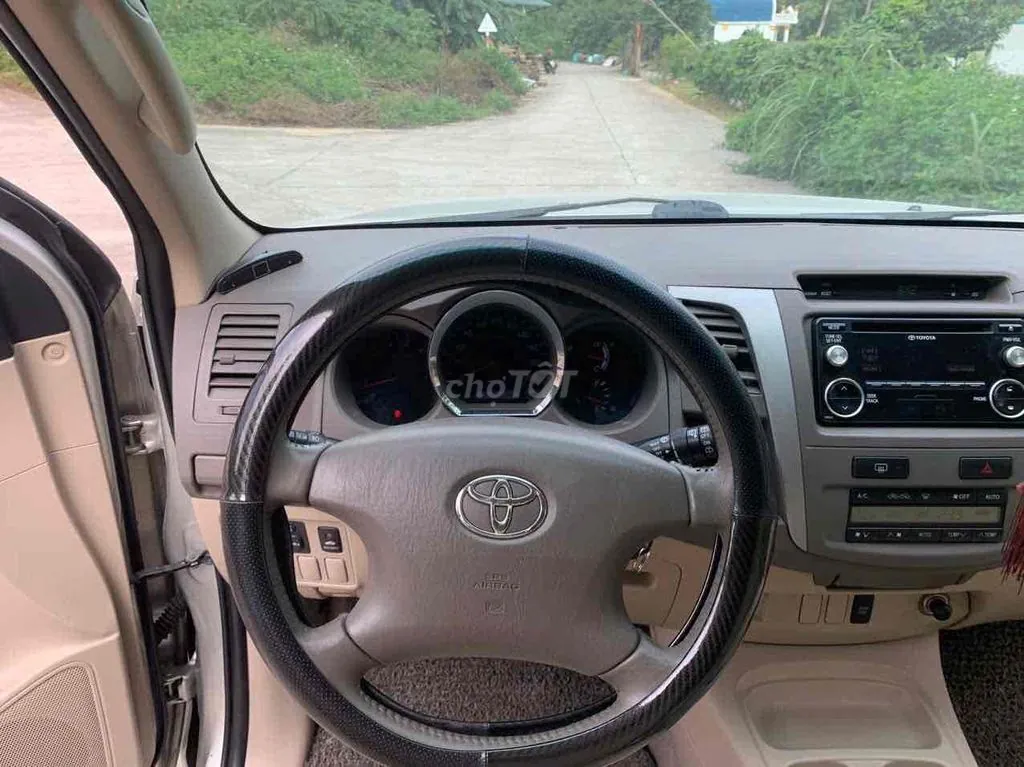 Toyota Fortuner 2008 photo 3