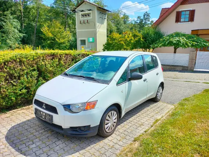 Mitsubishi Colt