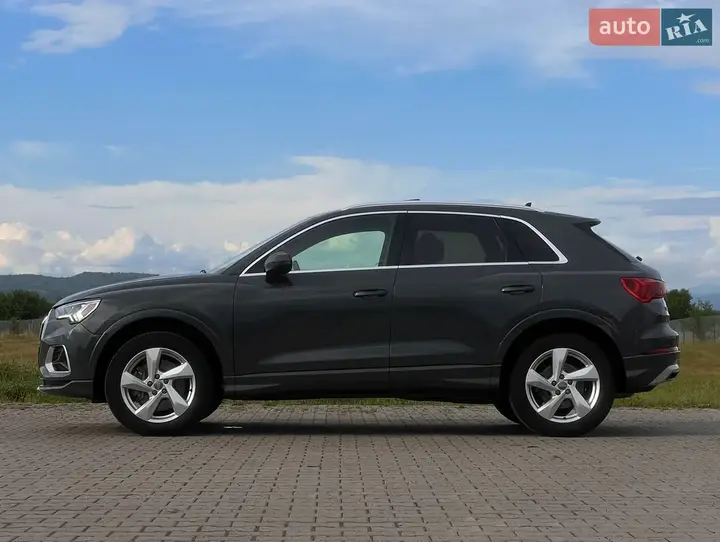 Audi Q3 2019 photo 5