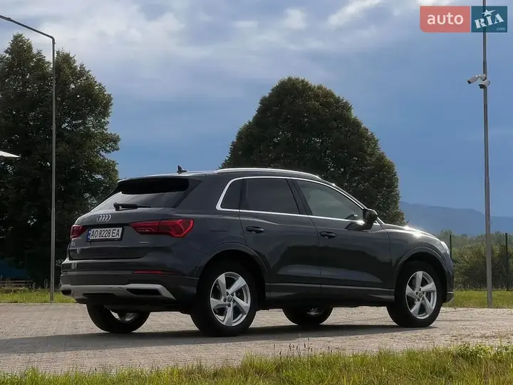 Audi Q3 2019 photo 3