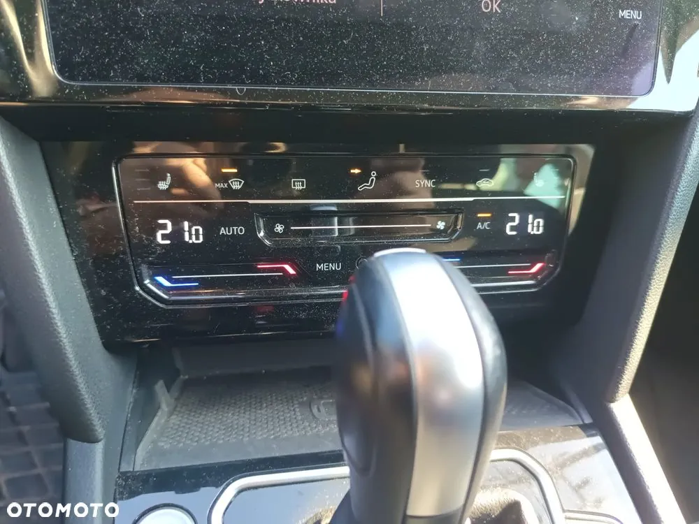 Volkswagen Passat 2023 photo 5