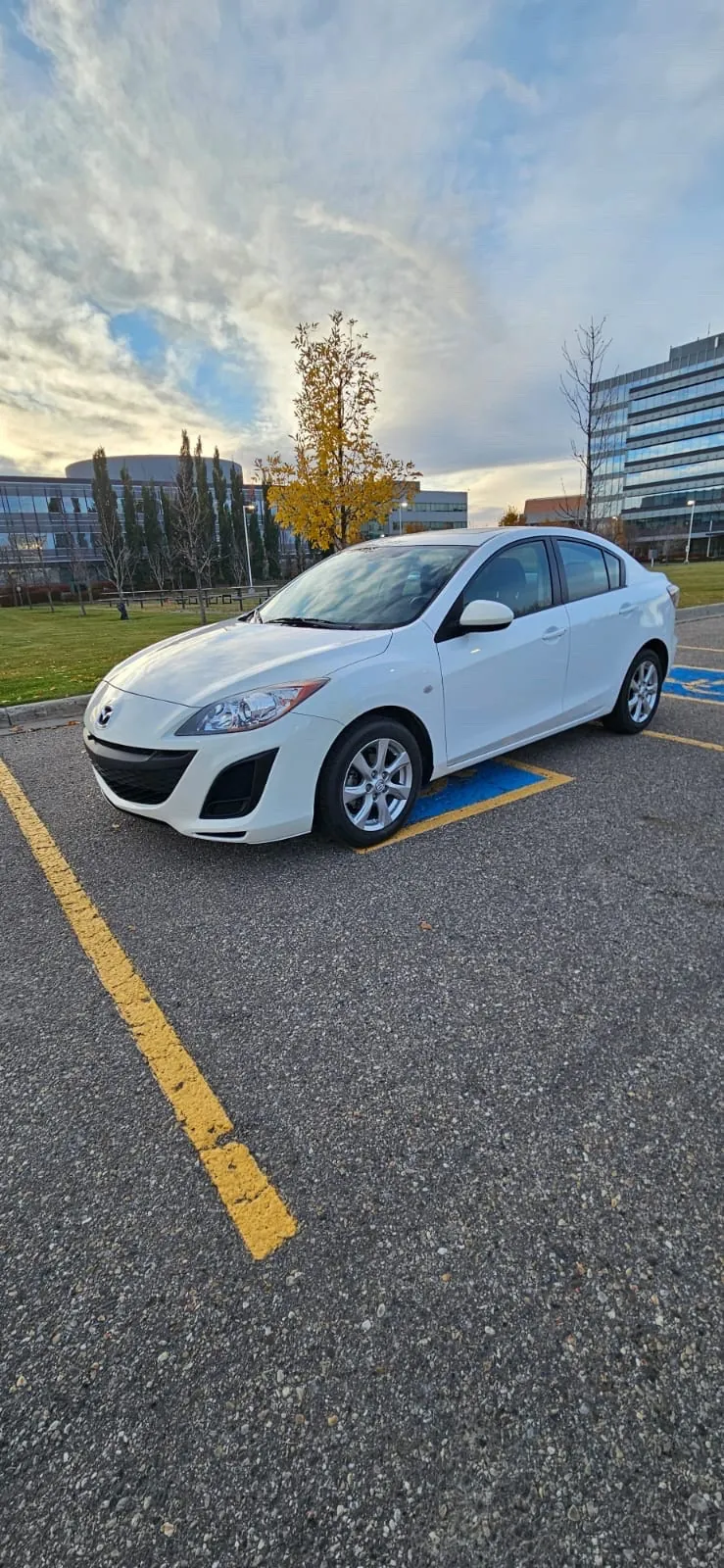 Mazda 3 2010 photo 2