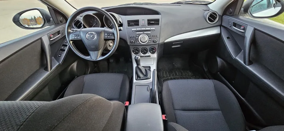 Mazda 3 2010 photo 5