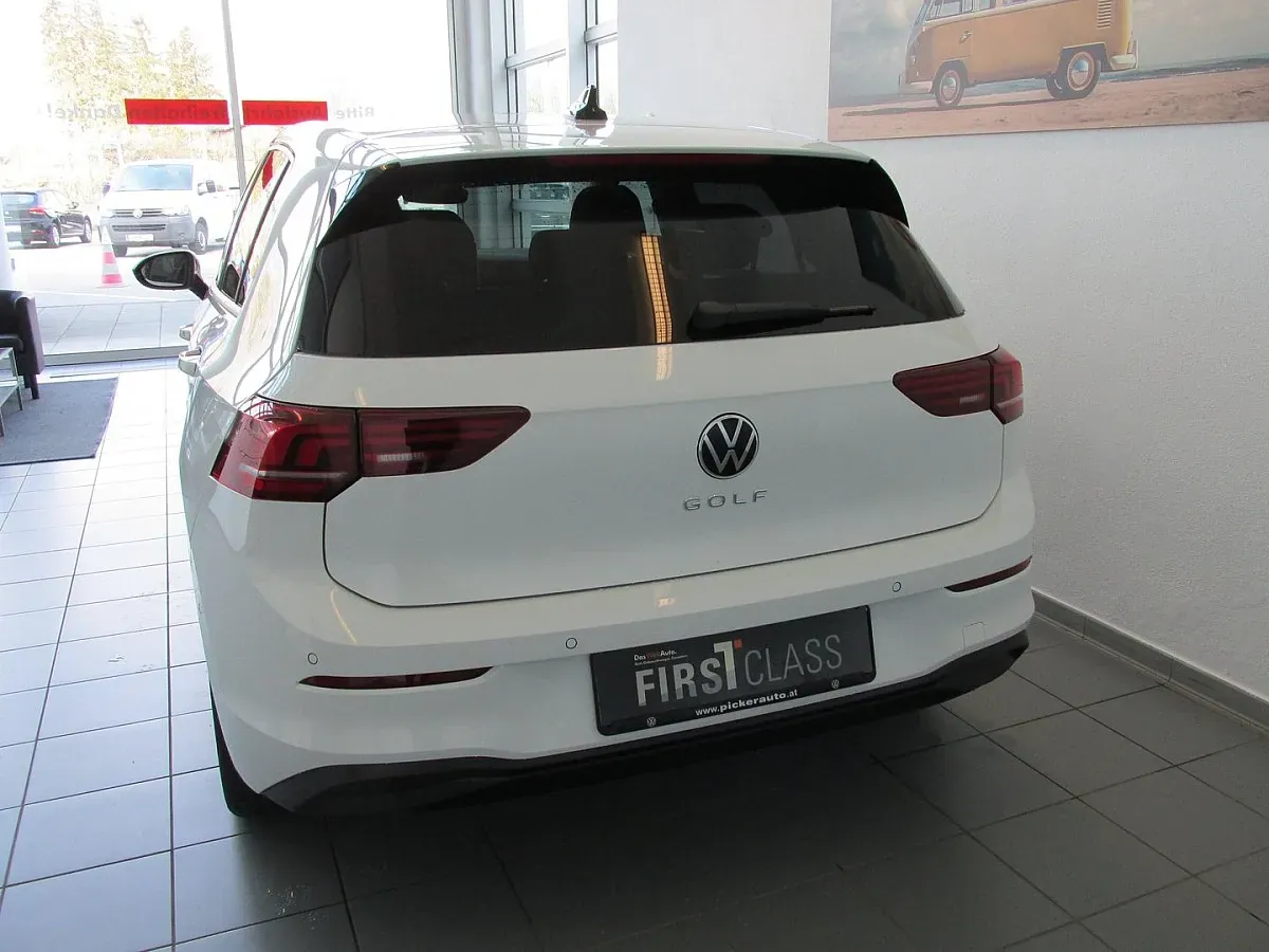 Volkswagen Golf 2025 photo 3