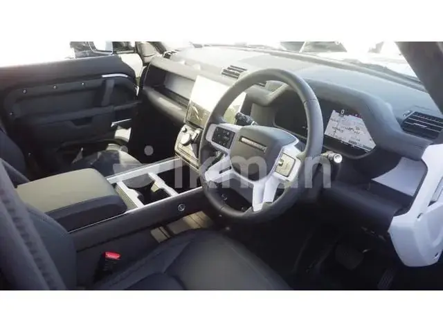 Land Rover Defender 110 2026 photo 5