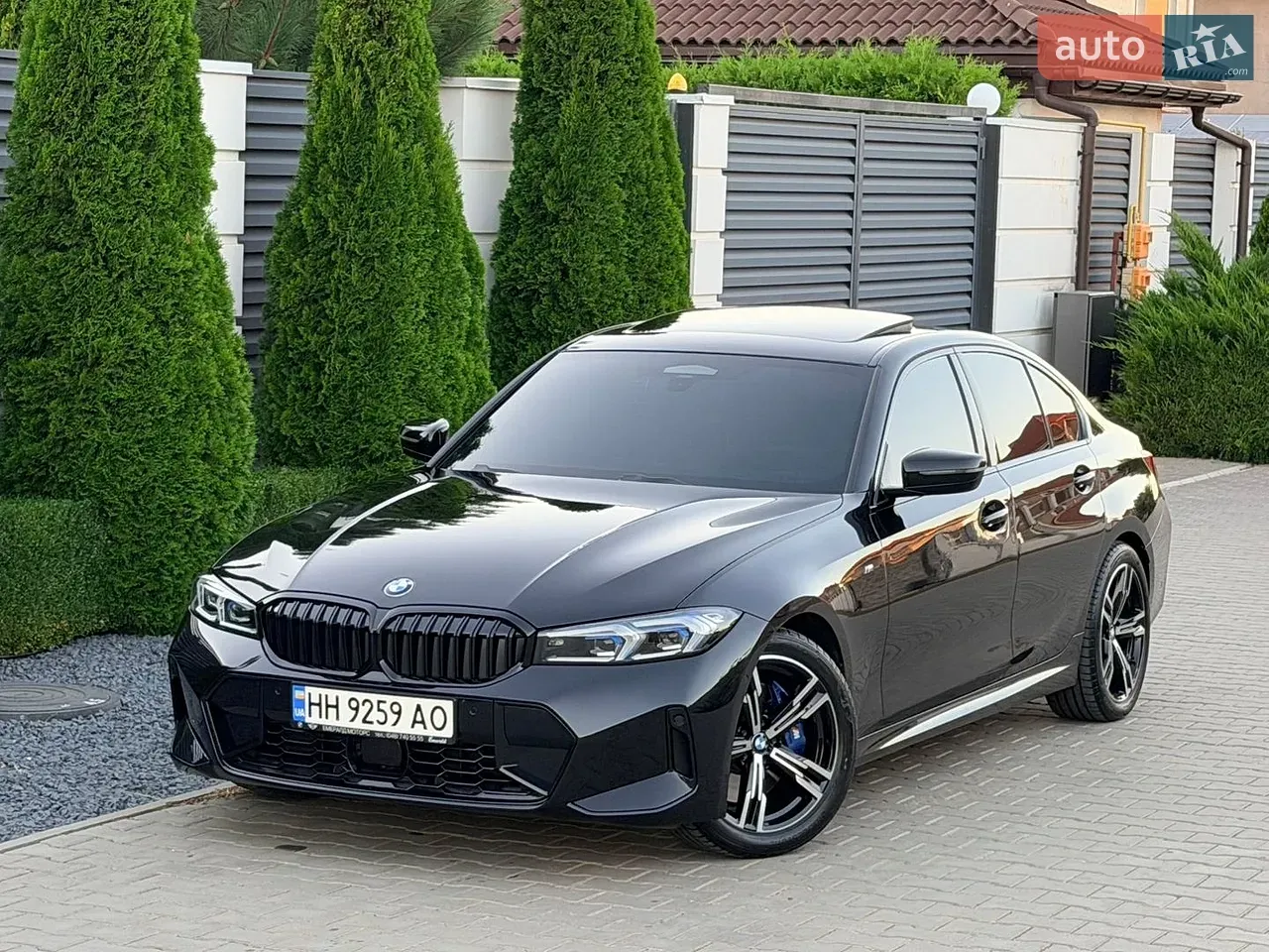 BMW 3 Series 2025 photo 2