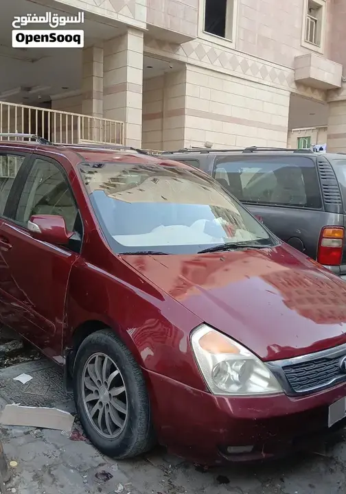 Kia Carnival 2013 photo 5