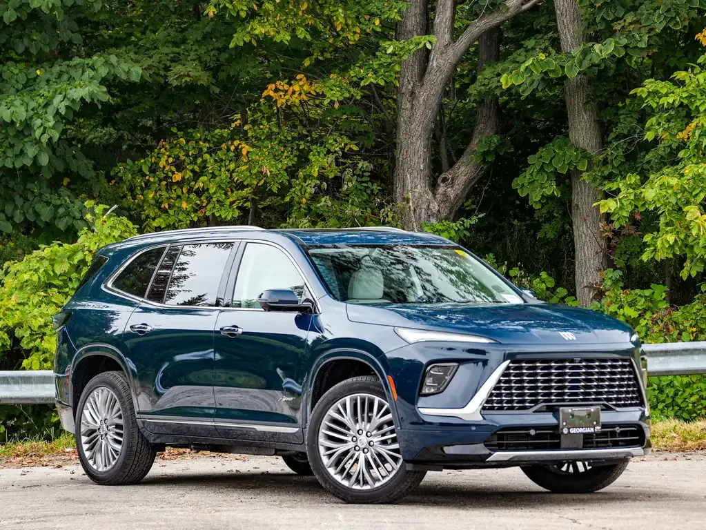 Buick Enclave 2027 photo 2
