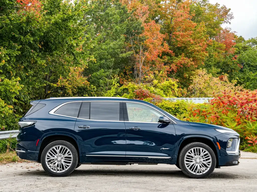 Buick Enclave 2027 photo 5