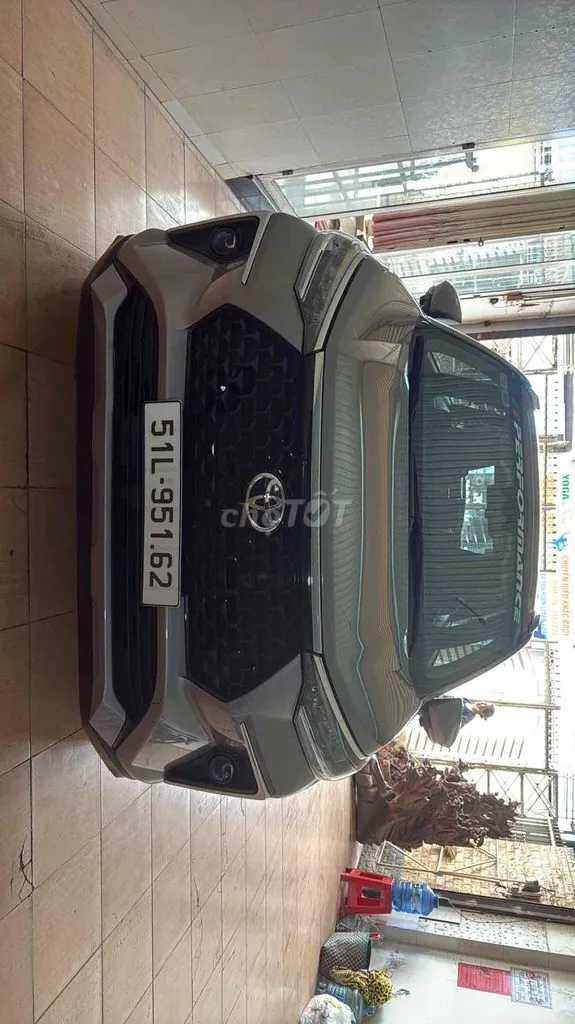 Toyota Veloz Cross