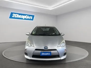 Toyota Aqua 2013 photo 3
