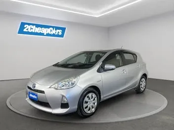 Toyota Aqua 2013 photo 2