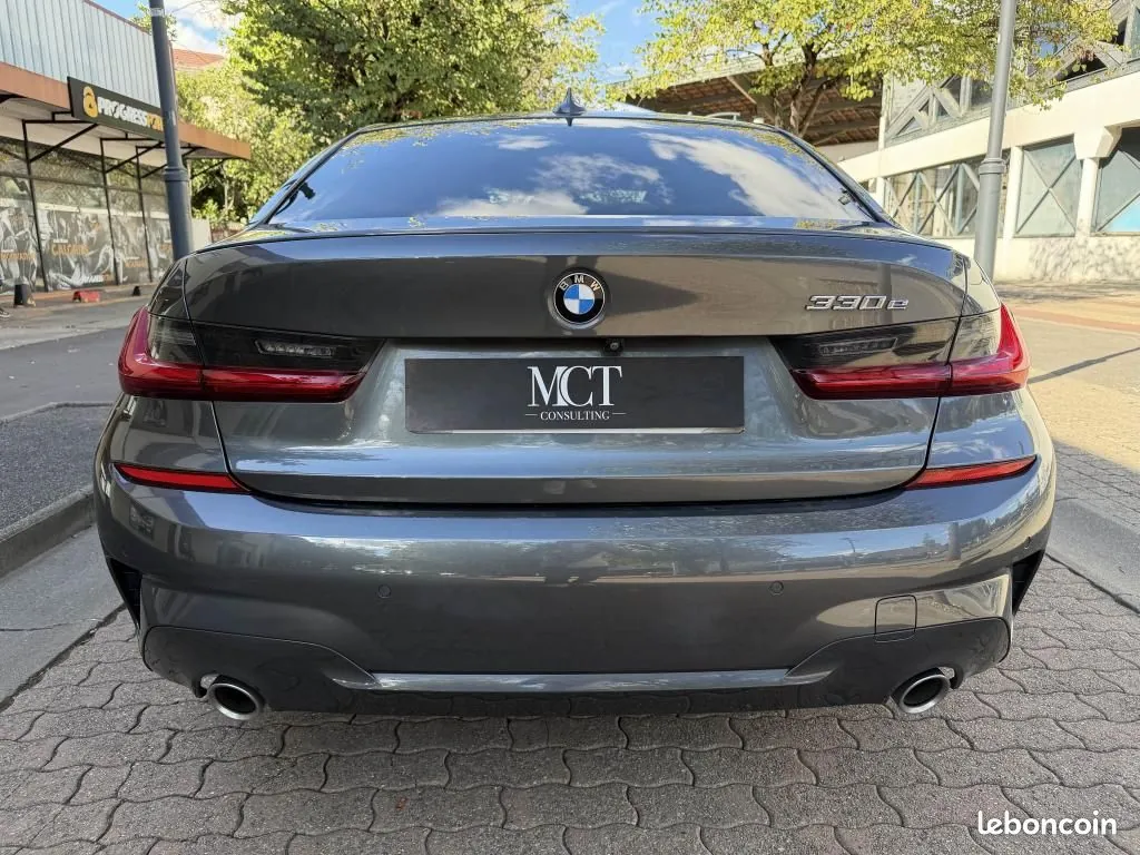 BMW 3 Series 2020 photo 4