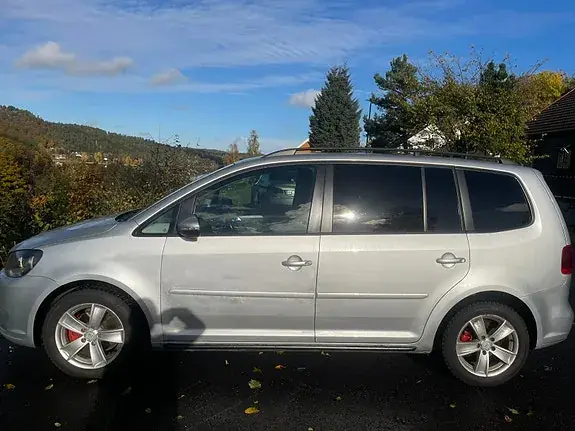 Volkswagen Touran 2013 photo 4