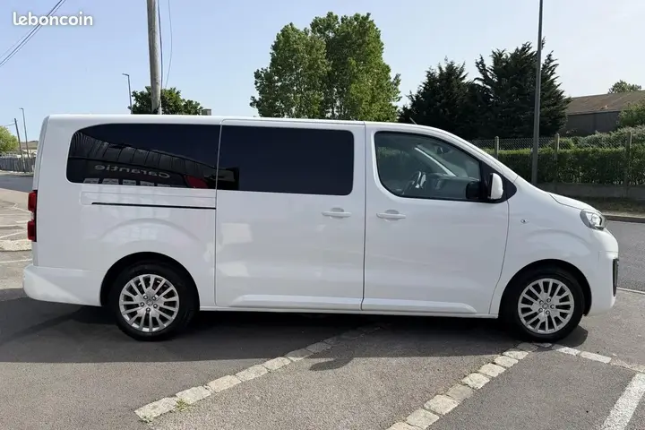 Peugeot Traveller 2021 photo 4